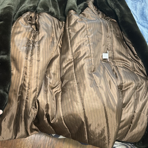 JANEPOST Coat, Like New, Black, Poly W/Faux Fur Trim, Small 4/6, meas. below - Picture 9 of 11